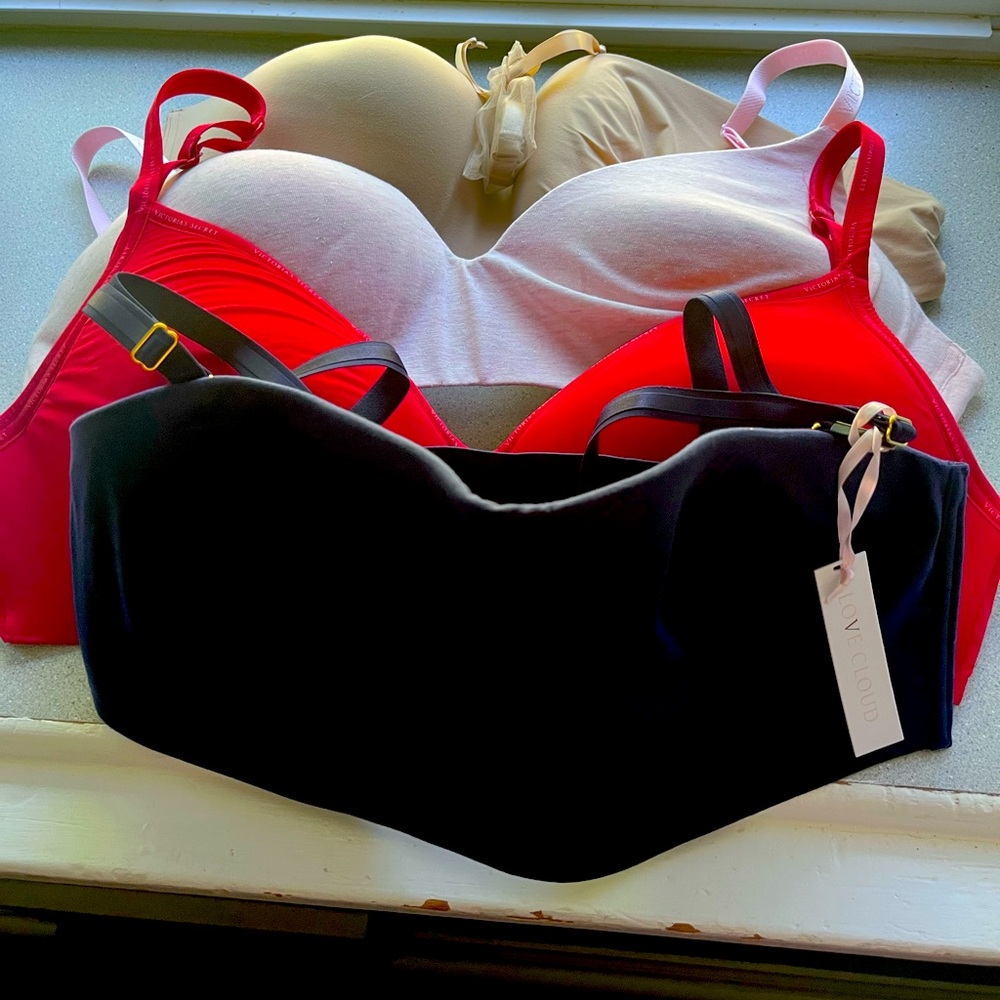 Victoria Secret/Soma wireless bra